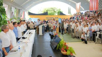 ​En la ceremonia ​participan el presidente de la República y el comisionado de Paz, Otty Patiño, así como el gobernador, el alcalde y líderes de la región. ​  ​