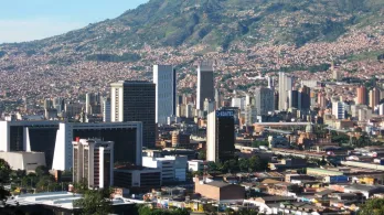 Medellín supera por primera vez a Bogotá como la ciudad más cara para vivir en arriendo en Colombia