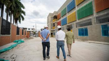 Con inversión de más de $42 mil millones del Ministerio de Educación, El FFIE mejora tres colegios de Cali para ampliar aulas, comedores y espacios modernos de aprendizaje.