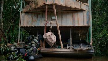 Colombia y Brasil destruyen 14 máquinas de minería ilegal en operación conjunta en la Amazonía