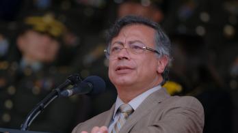Presidente Petrocalifica de "trampa" la sanción del CNE y anuncia campaña por Asamblea Constituyente