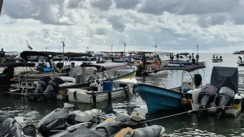 Los bombardeos y operativos militares en el Caribe han generado temor entre los pescadores de San Andrés, que alertan un riesgo creciente para la seguridad alimentaria del archipiélago.