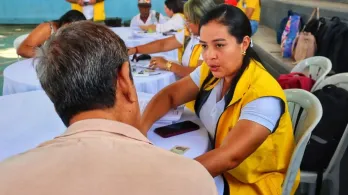 490 víctimas de 6 municipios de La Guajira recibieron cartas de indemnización como parte de la reparación integral del Estado. 