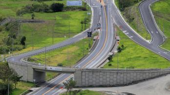 Gobierno nacional invertirá $321 billones de pesos en transporte para construir vías superiores a las 4G 