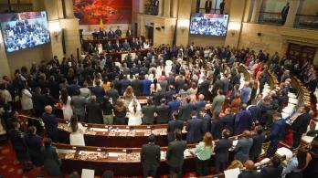  Congreso tumba Ley de Financiamiento y deja hueco fiscal de $16 billones