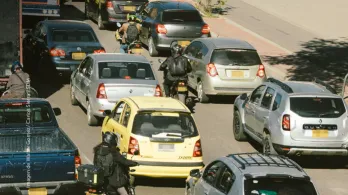 El alcalde, Carlos Fernando galán informó que el pico y placa se mantiene, exceptuando el viernes 26 de diciembre de 2025 y 2 de enero de 2026, donde no habrá restricciones. 