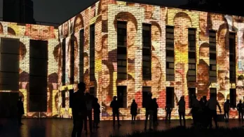 Plan vacacional en Bogotá: RTVC lanza experiencia inmersiva que recorre 100 años de medios en Colombia 