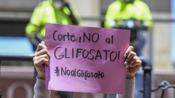 Retiran estudio que negaba riesgo cancerígeno del glifosato.