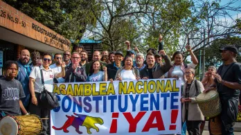 Movimientos sociales inscriben comité para impulsar una Constituyente.
