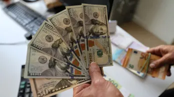 Dólar en mínimos de casi cinco años.