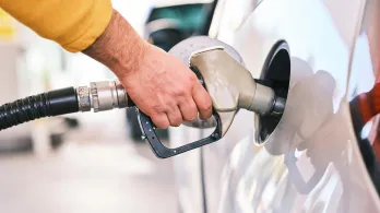 Colombia reducirá el precio de la gasolina a partir de febrero