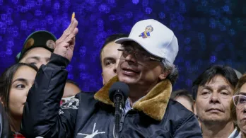 Petro sobre salario mínimo. / Foto: Presidencia.