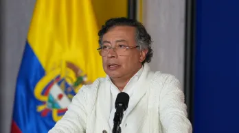 Petro sobre el formulario E14. / Foto: Presidencia.