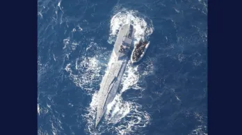 Interceptan narcosubmarino con 10 toneladas de cocaína.