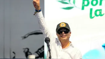 Petro defiende reforma agraria y pide blindar el salario vital