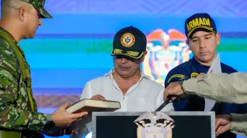 Petro entregó al Ejército 280 ha recuperadas del narcotráfico