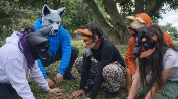 'Soy humano, pero me siento lobo': quiénes son los therians que buscan reconocimiento en Colombia