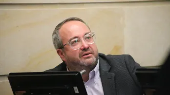 Corte Suprema condena a 23 años al senador uribista Ciro Ramírez.