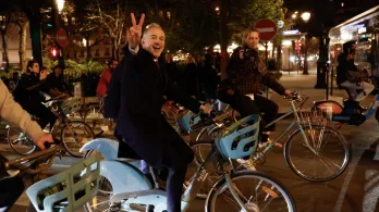 El socialista Grégoire retiene París para la izquierda en Francia.