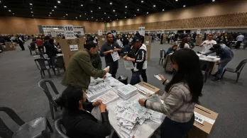 Elecciones: se cierran las urnas en toda Colombia.