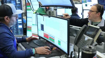 Mercados pierden fe en Trump: bolsas cierran otra semana en rojo.