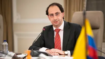 De La Espriella elige a José Manuel Restrepo como su fórmula vicepresidencial