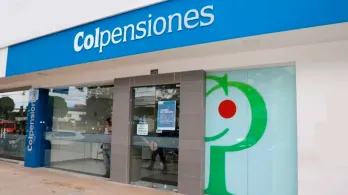Gobierno exige a fondos privados transferir ahorros de 25 mil pensionados a Colpensiones