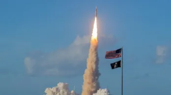 Despegó la misión Artemis II con dirección a la Luna.