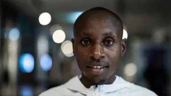 El keniano Sebastian Sawe rompe récord de atletismo en Londres.