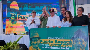 Pdte. Petro entregó 5.300 hectáreas en Puerto Boyacá