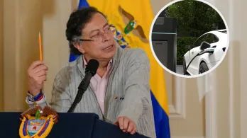 Carros eléctricos. / Foto: Presidencia y Freepik.