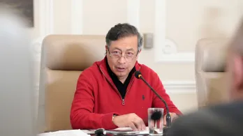 Petro llevará a la CPI atentado en vía Panamericana en Cauca