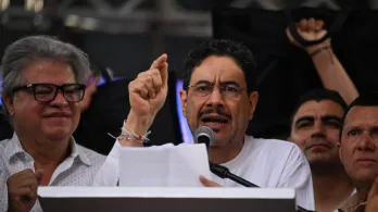Iván Cepeda le exige a Uribe que asuma su responsabilidad por crímenes de lesa humanidad y 'falsos positivos'