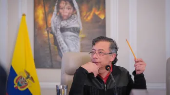 Pdte. Petro agradece a Karol G por su carta a De la Espriella