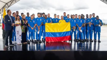 Gustavo Petro entrega camiseta selección Colombia mundial 2026