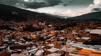 Colombia: ¿por qué parece repetir un acto fallido histórico?