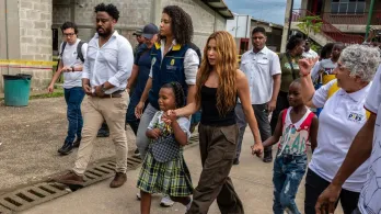 Shakira llegó a Quibdó para apoyar la reconstrucción de infraestructura educativa en Chocó. Equipo de Shakira