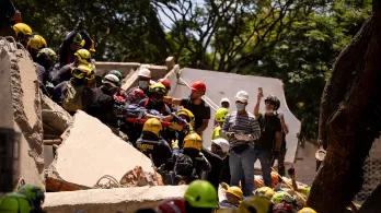 Voluntarios y rescatistas: los héroes de la emergencia tras el terremoto