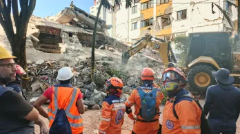 Colombia sigue atendiendo la emergencia tras el sismo: 281 personas muertas y 379 desaparecidos. Foto: Defensa Civil.