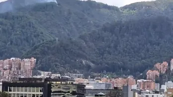 Incendio forestal es reportado en los Cerros Orientales de Bogotá