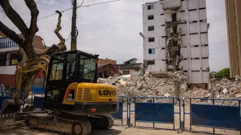 Gobierno abre la puerta al sector privado para reconstruir viviendas rurales tras el terremoto
