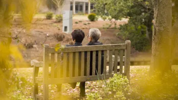 Maltrato en adultos mayores ¿cuáles son las señales y dónde denunciar
