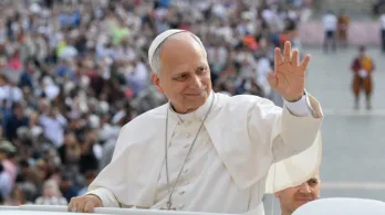 Operación del papa León XIV termina con éxito: le extirparon un nódulo del pulmón