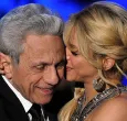 Shakira junto a su padre William Mebarak. / Foto: AFP.