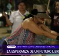 Mujer en comparsa 