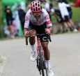 Giro de Italia: Richard Carapaz atacó en la montaña y va por el liderado de la carrera