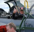 Presidente Petro en un avión Saab 39 Gripen sueco, perteneciente a la fuerza aérea brasilera