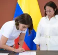 La saliente canciller Laura Sarabia posesionó a la viceministra Rosa Villavicencio. 