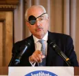 El ex presidente de Colombia Andrés Pastrana habla durante el Foro del Instituto Interamericano para la Democracia «Defensa de la Democracia en las Américas» en Miami, Florida.