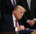 Trump cae en las encuestas sobre política de migración. / Foto: AFP.